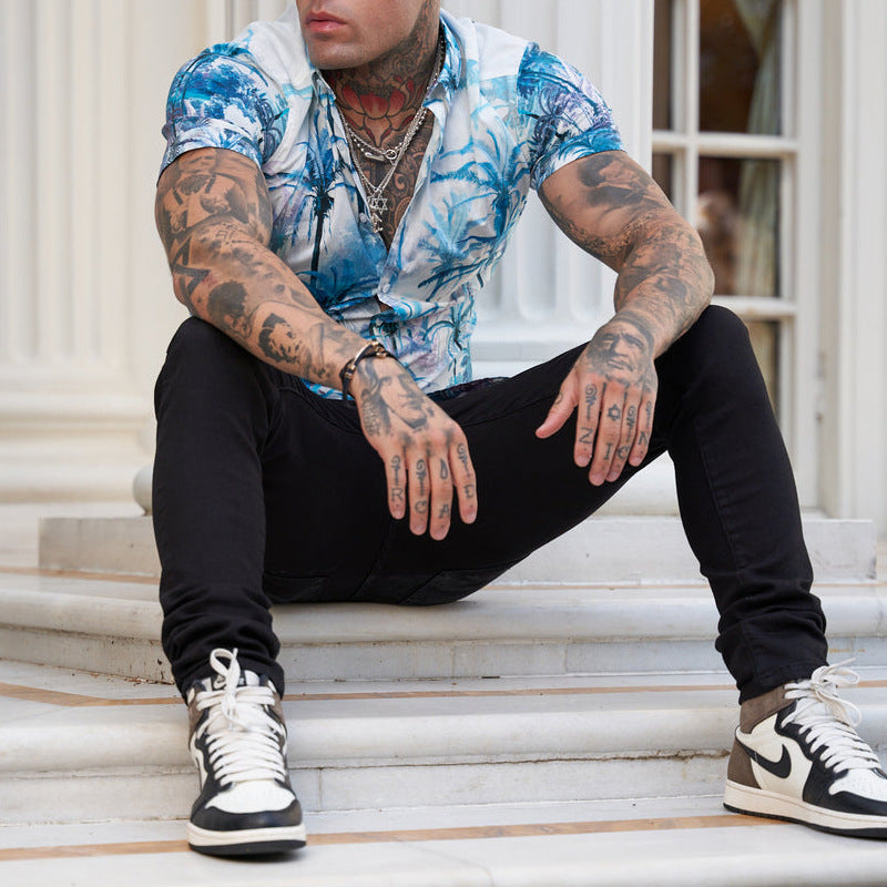 Brazo corto de hombre impreso camisa en el aspecto reversa fresco